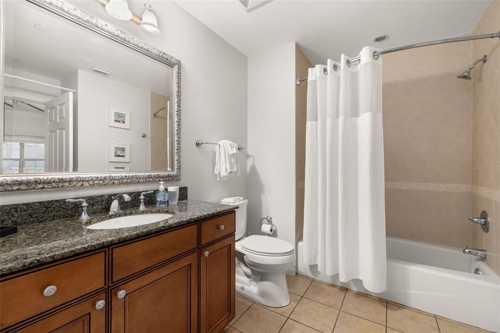 For Sale: $299,000 (3 beds, 3 baths, 1630 Square Feet)