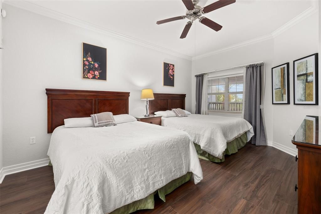 For Sale: $299,000 (3 beds, 3 baths, 1630 Square Feet)