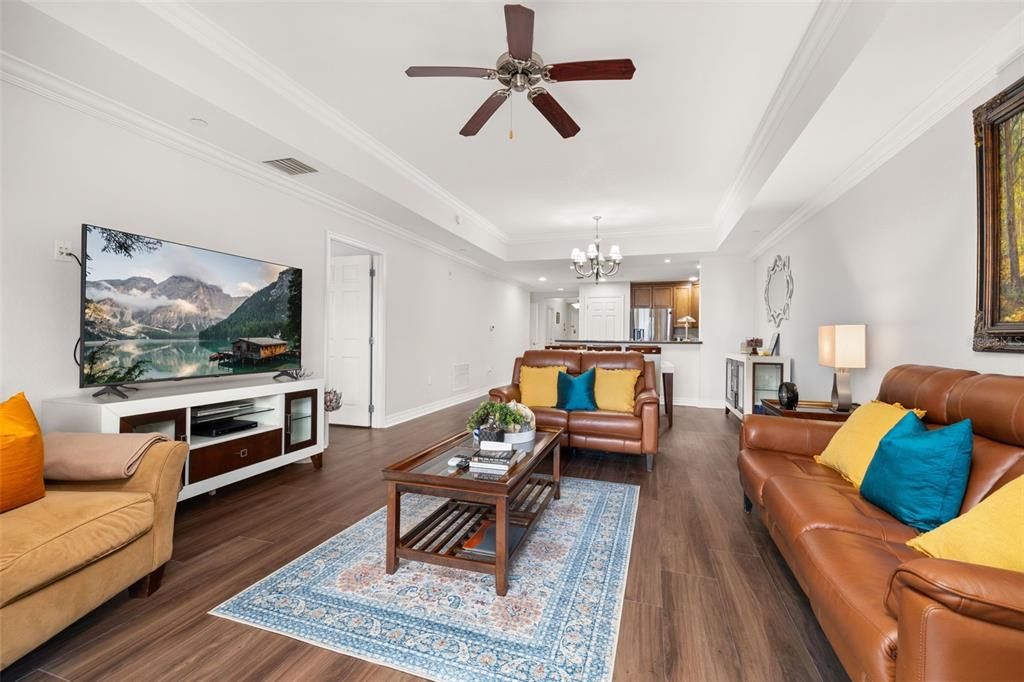 For Sale: $299,000 (3 beds, 3 baths, 1630 Square Feet)