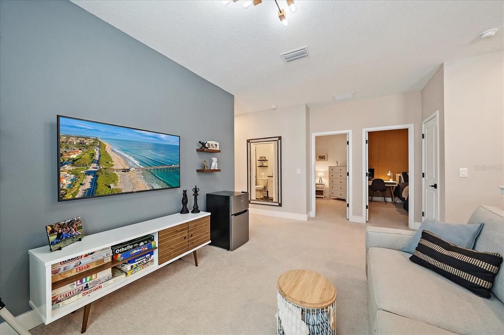 待售: $789,000 (4 贝兹, 3 浴室, 2453 平方英尺)