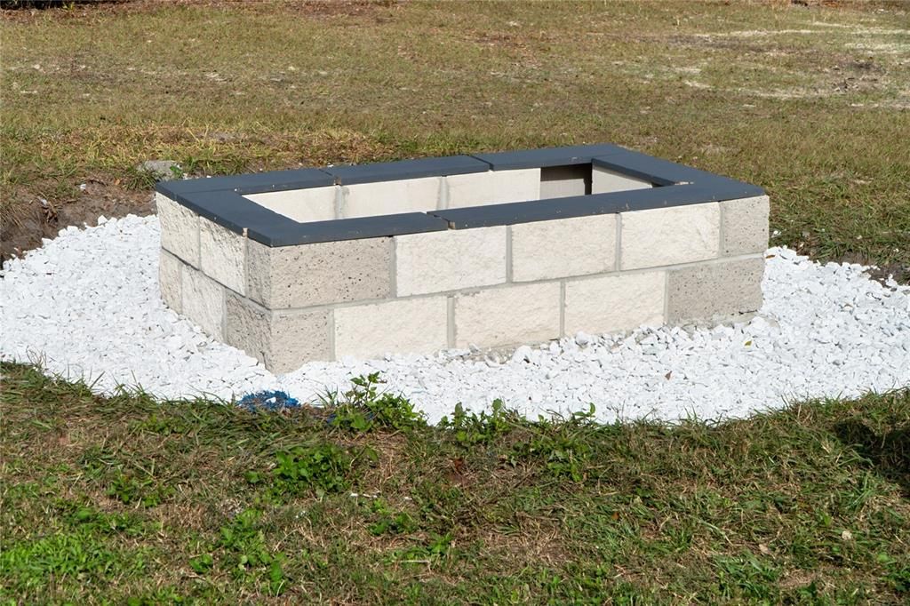 En Venta: $250,000 (3 camas, 2 baños, 1080 Pies cuadrados)