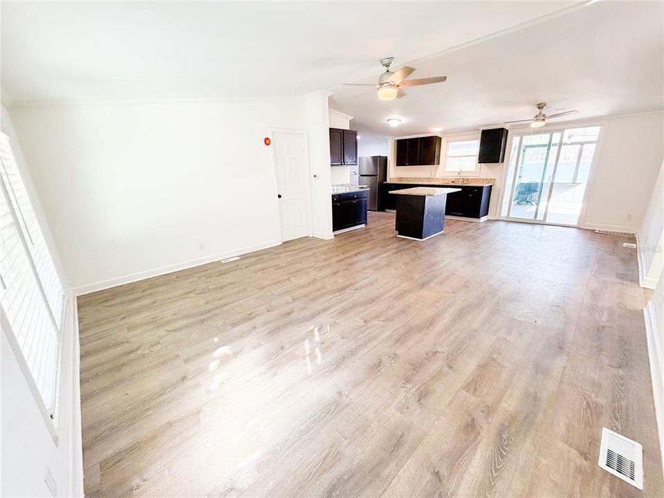 En Venta: $250,000 (3 camas, 2 baños, 1080 Pies cuadrados)