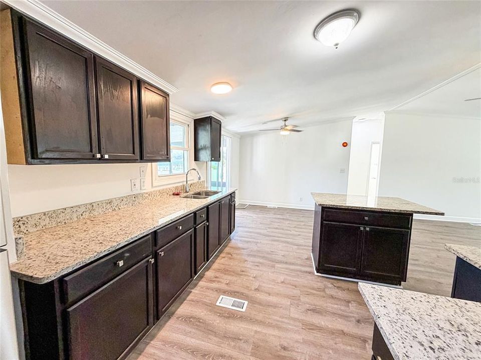 En Venta: $250,000 (3 camas, 2 baños, 1080 Pies cuadrados)