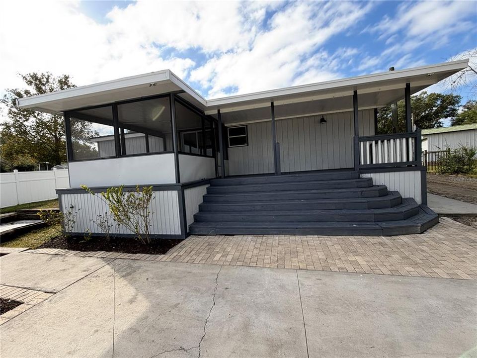 En Venta: $250,000 (3 camas, 2 baños, 1080 Pies cuadrados)