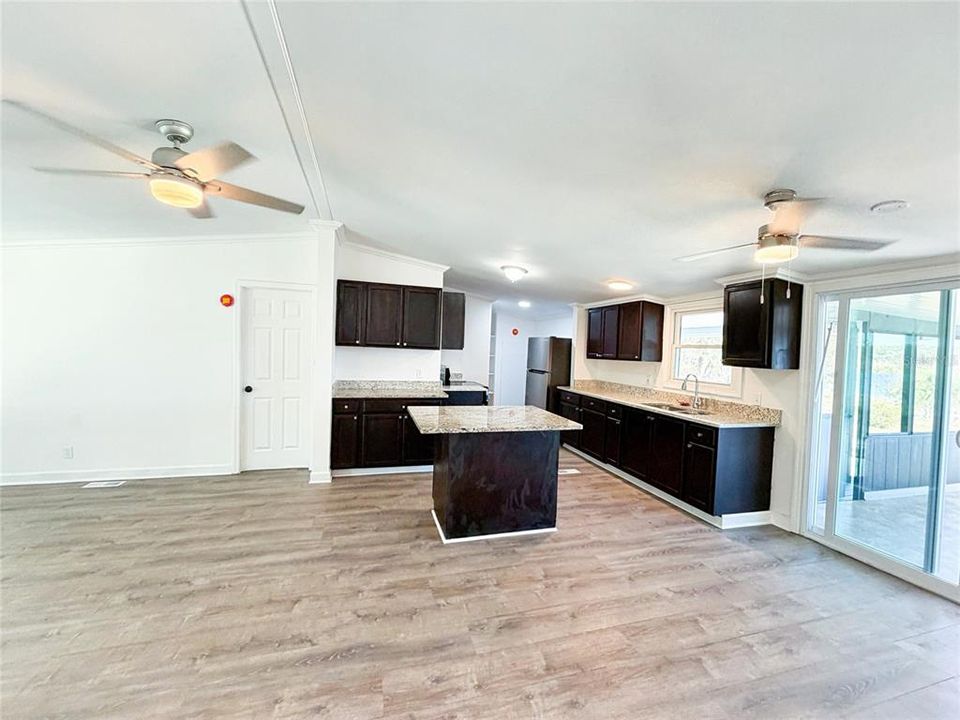 En Venta: $250,000 (3 camas, 2 baños, 1080 Pies cuadrados)