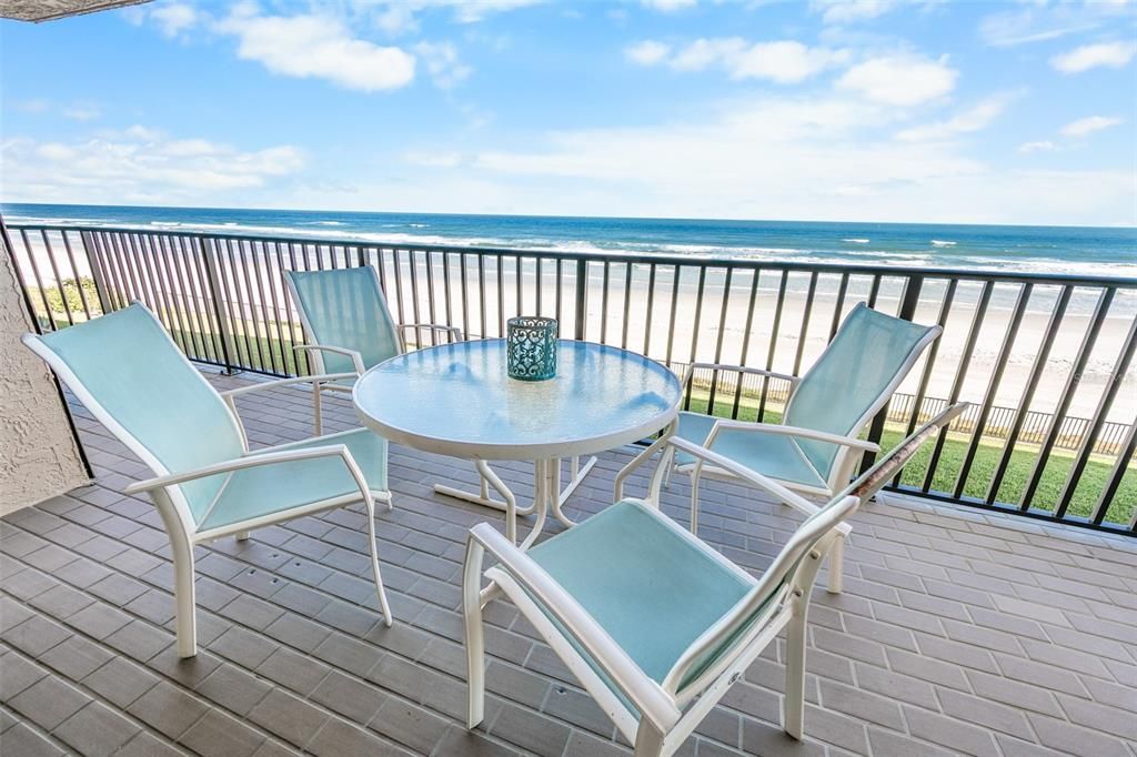 For Sale: $1,119,900 (3 beds, 3 baths, 2337 Square Feet)