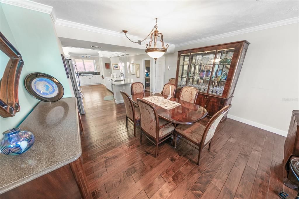 For Sale: $1,119,900 (3 beds, 3 baths, 2337 Square Feet)