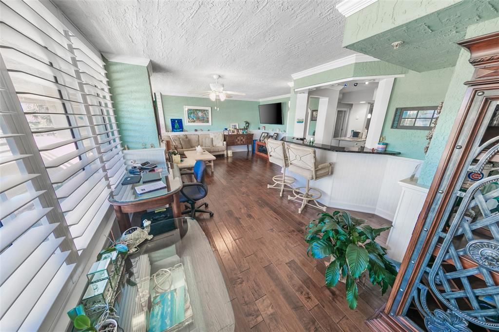 For Sale: $1,119,900 (3 beds, 3 baths, 2337 Square Feet)