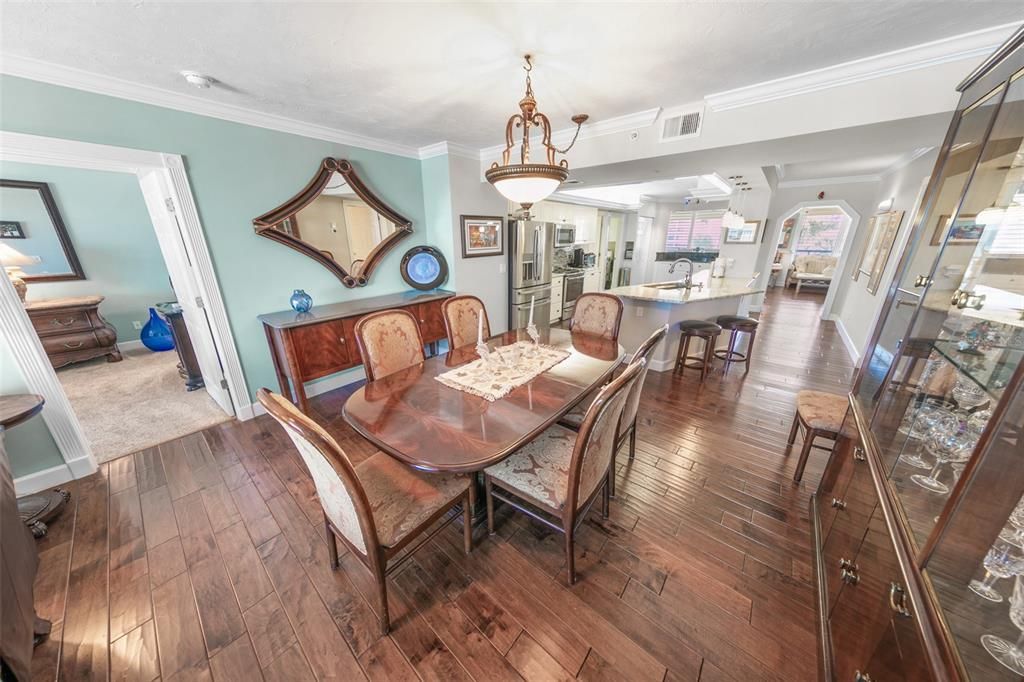 For Sale: $1,119,900 (3 beds, 3 baths, 2337 Square Feet)