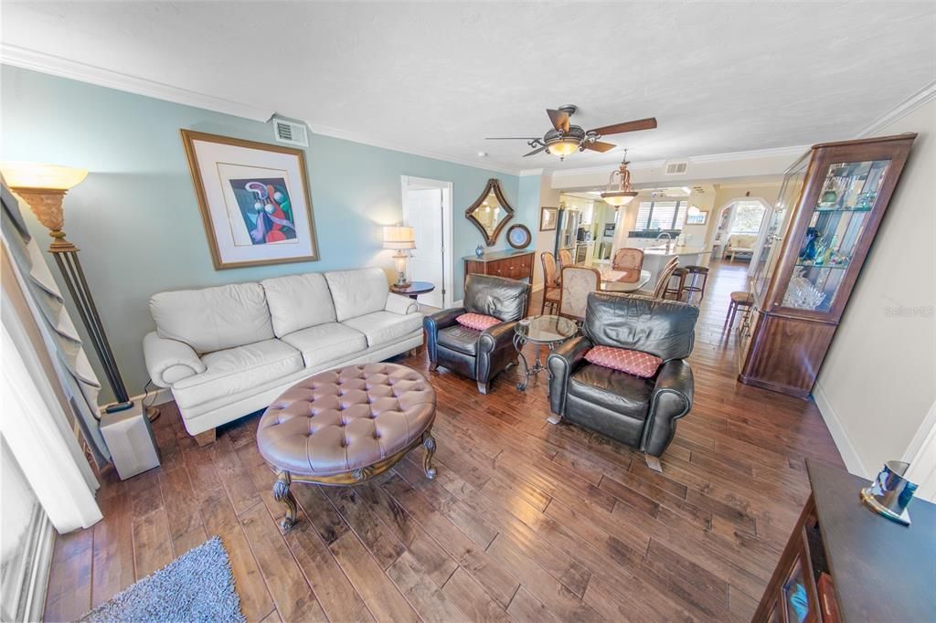 For Sale: $1,119,900 (3 beds, 3 baths, 2337 Square Feet)