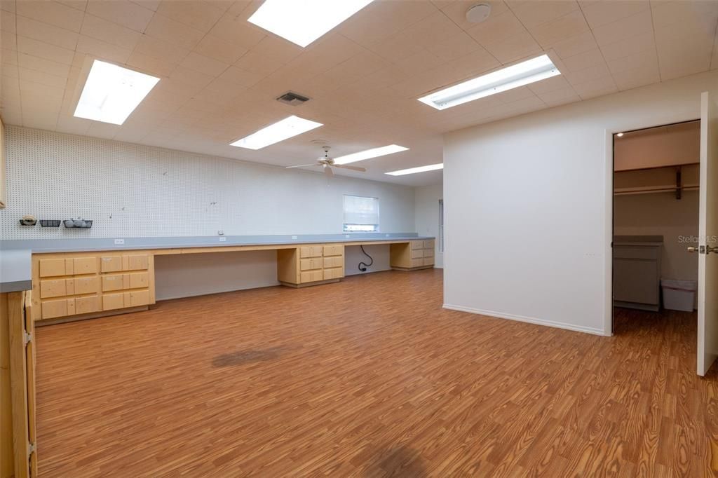 For Sale: $3,600,000 (5 beds, 4 baths, 6040 Square Feet)