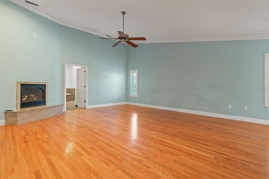 For Sale: $3,600,000 (5 beds, 4 baths, 6040 Square Feet)