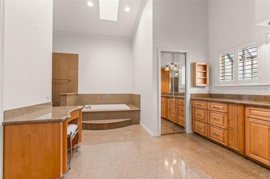 For Sale: $3,600,000 (5 beds, 4 baths, 6040 Square Feet)