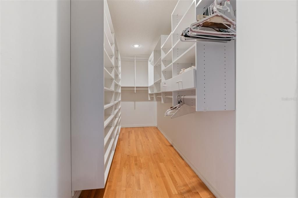 For Sale: $3,600,000 (5 beds, 4 baths, 6040 Square Feet)