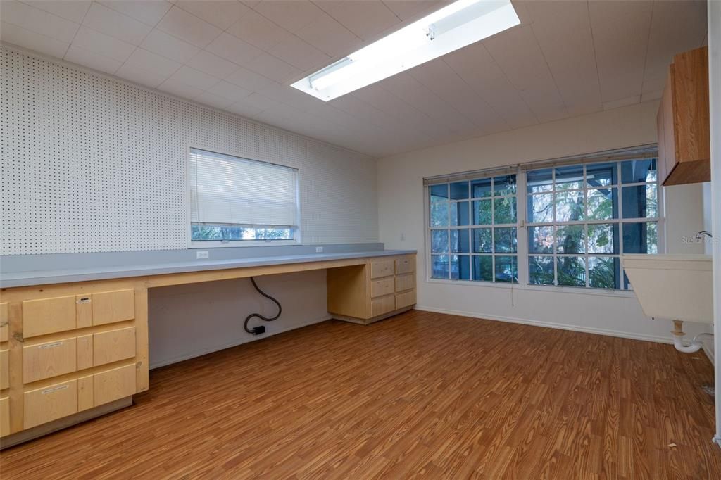 For Sale: $3,600,000 (5 beds, 4 baths, 6040 Square Feet)