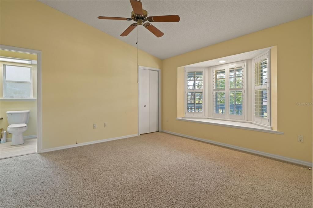 For Sale: $3,600,000 (5 beds, 4 baths, 6040 Square Feet)