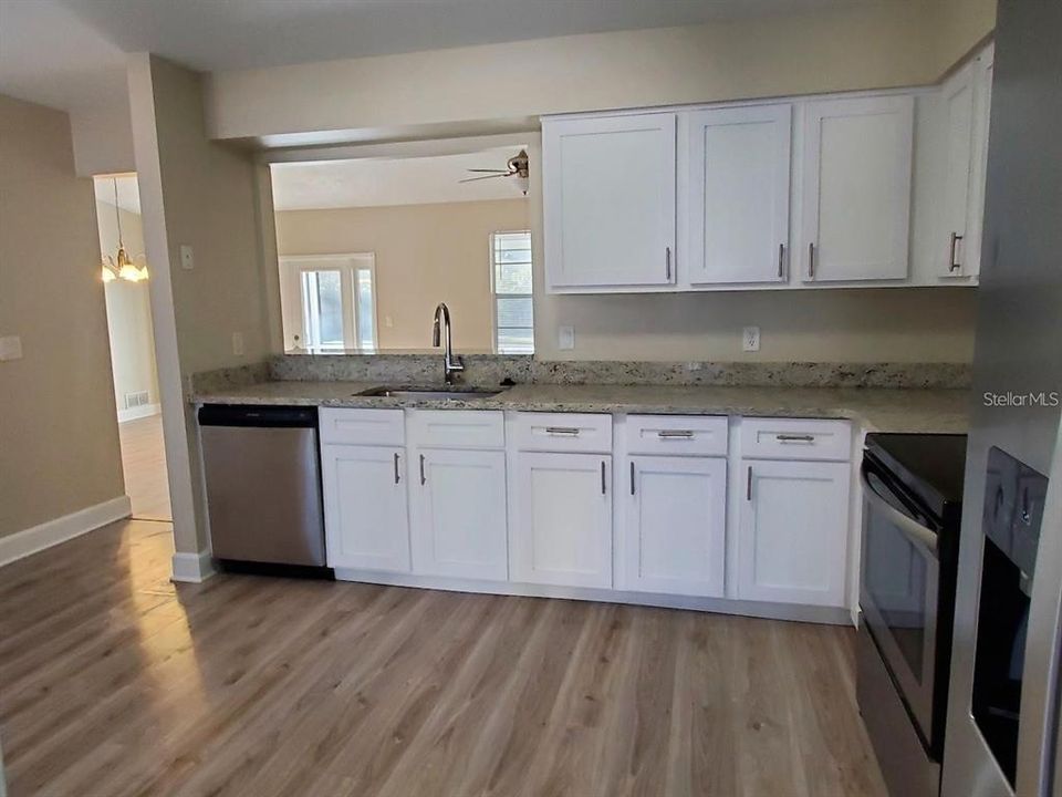 En Renta: $2,375 (4 camas, 2 baños, 1576 Pies cuadrados)