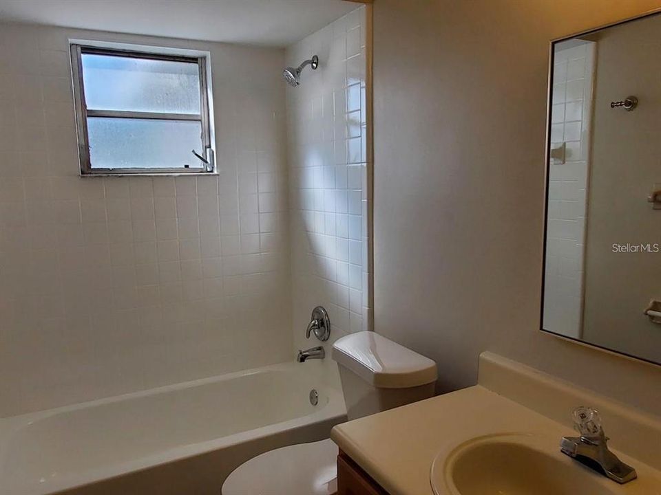 En Renta: $2,375 (4 camas, 2 baños, 1576 Pies cuadrados)