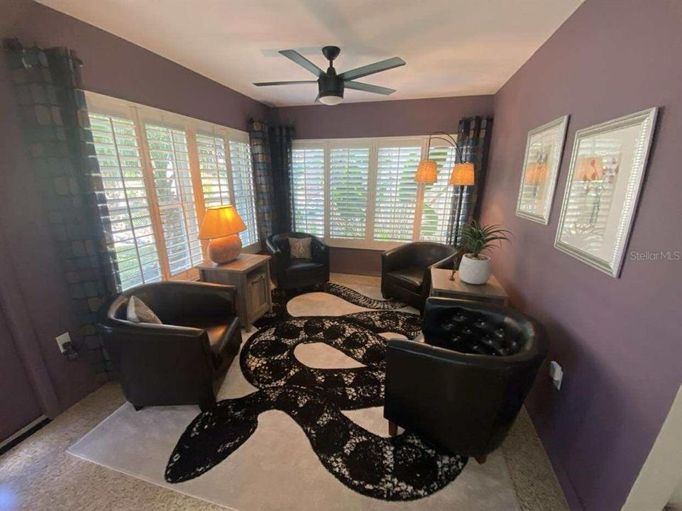 For Sale: $275,000 (2 beds, 2 baths, 1560 Square Feet)