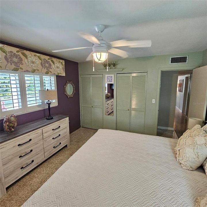 For Sale: $275,000 (2 beds, 2 baths, 1560 Square Feet)