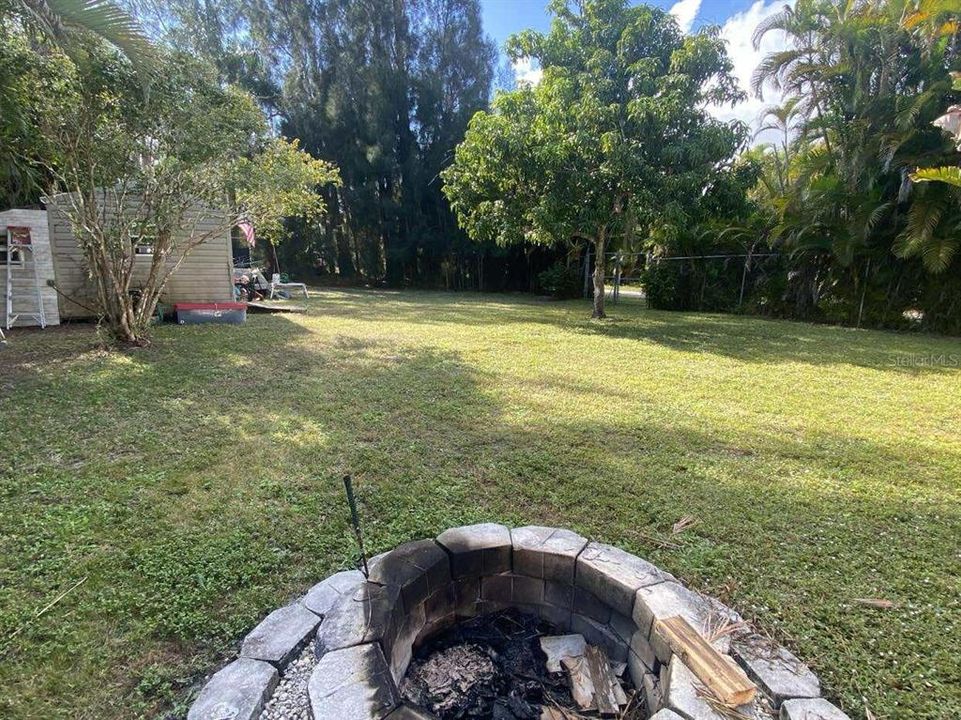 Activo con contrato: $230,000 (2 camas, 2 baños, 1560 Pies cuadrados)