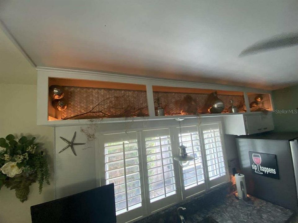 For Sale: $275,000 (2 beds, 2 baths, 1560 Square Feet)