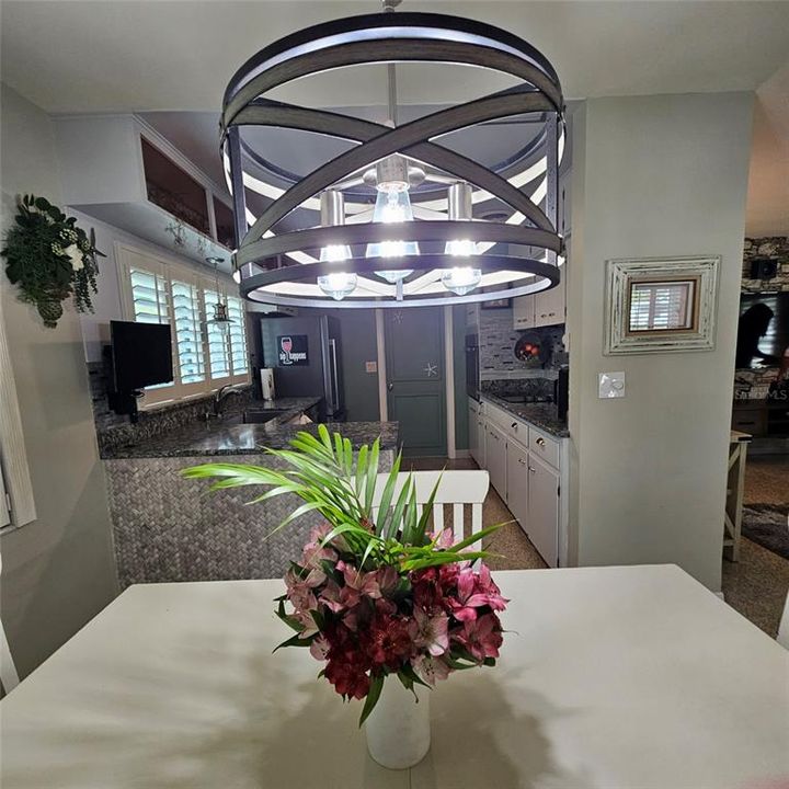 For Sale: $275,000 (2 beds, 2 baths, 1560 Square Feet)