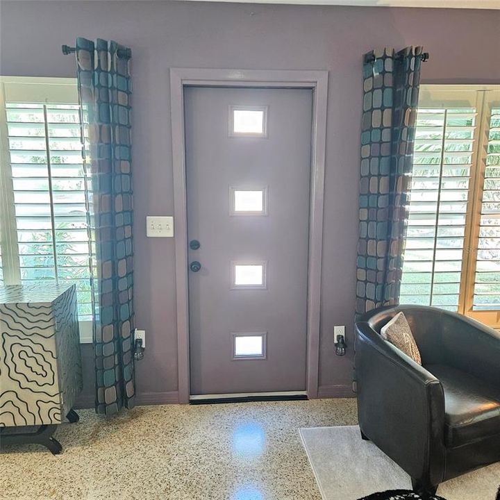 For Sale: $275,000 (2 beds, 2 baths, 1560 Square Feet)