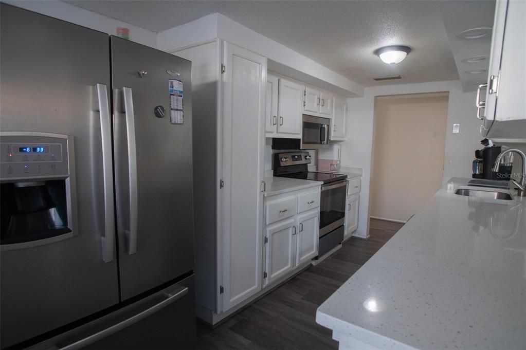 На продажу: $270,000 (3 спален, 1 ванн, 1569 Квадратных фут)