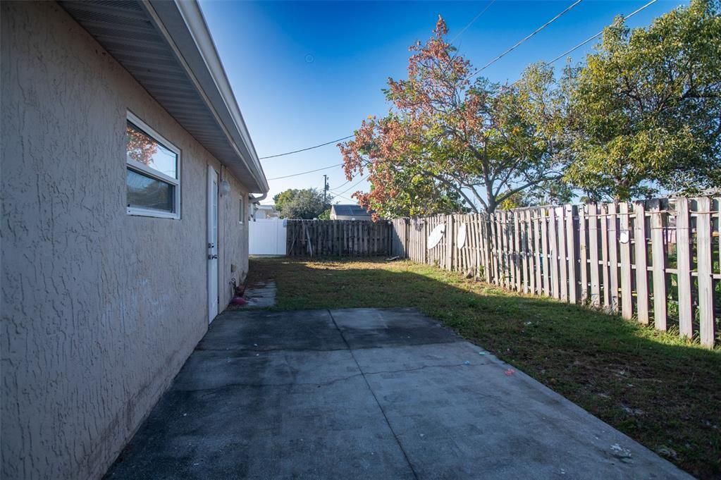 На продажу: $270,000 (3 спален, 1 ванн, 1569 Квадратных фут)