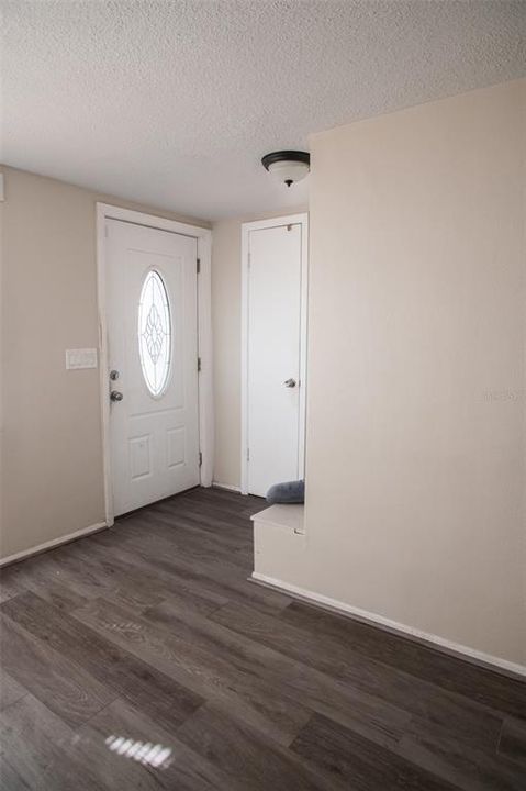 На продажу: $270,000 (3 спален, 1 ванн, 1569 Квадратных фут)