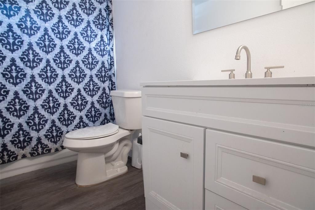 На продажу: $270,000 (3 спален, 1 ванн, 1569 Квадратных фут)