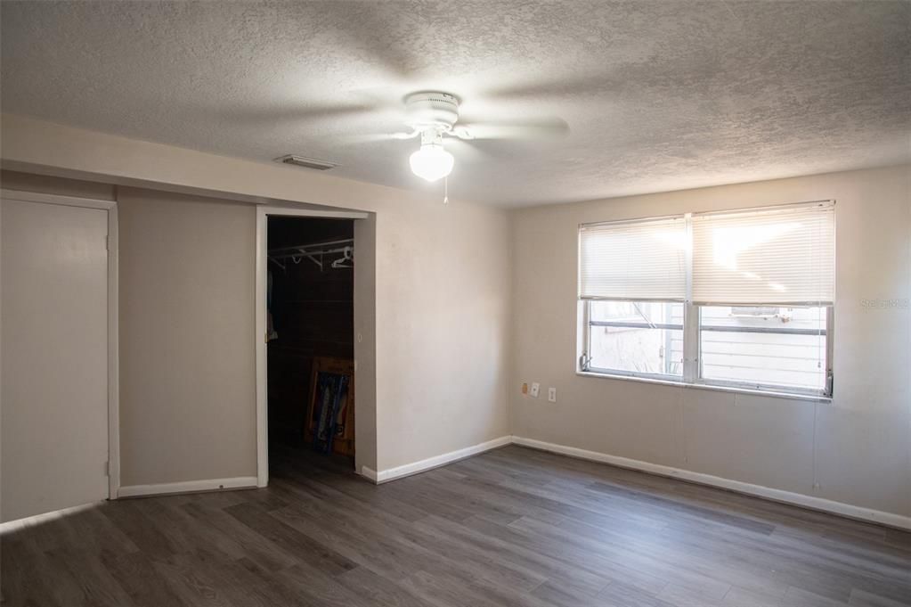 На продажу: $270,000 (3 спален, 1 ванн, 1569 Квадратных фут)