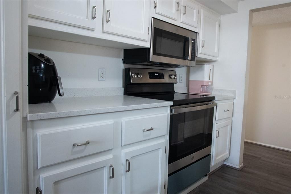 На продажу: $270,000 (3 спален, 1 ванн, 1569 Квадратных фут)