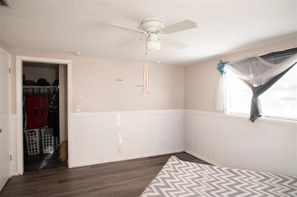 На продажу: $270,000 (3 спален, 1 ванн, 1569 Квадратных фут)