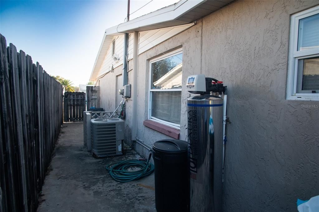 На продажу: $270,000 (3 спален, 1 ванн, 1569 Квадратных фут)