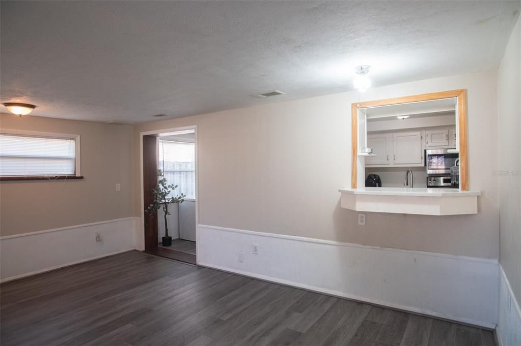 На продажу: $270,000 (3 спален, 1 ванн, 1569 Квадратных фут)