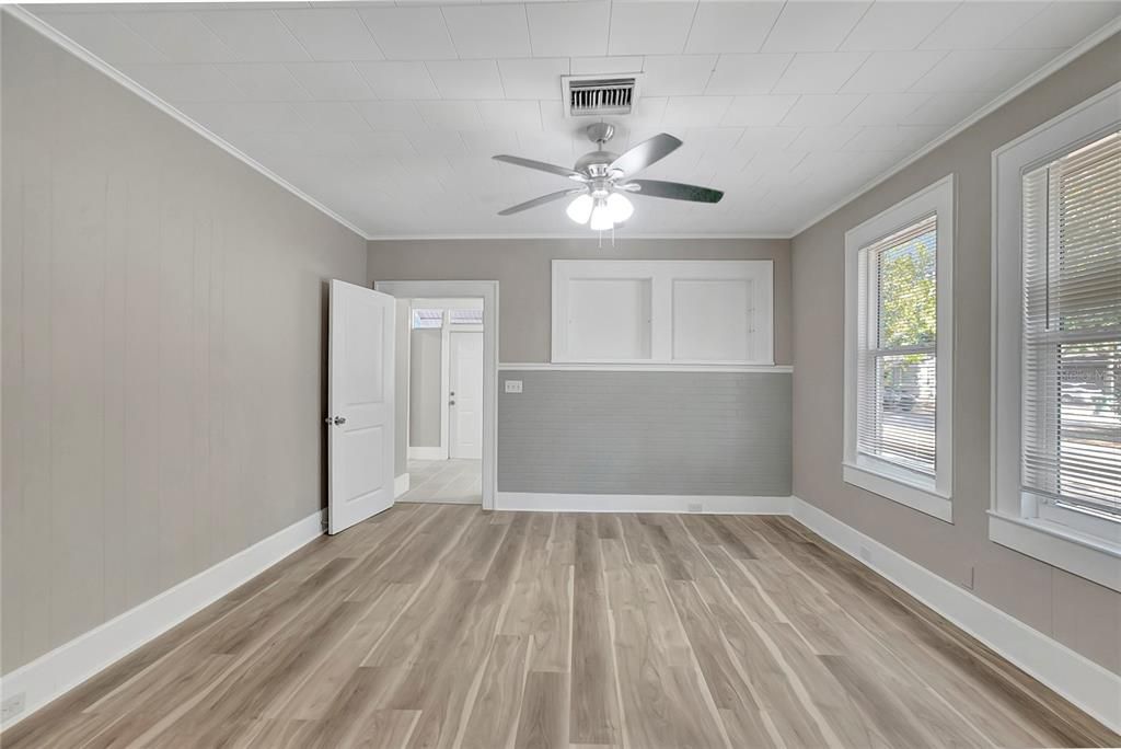 For Sale: $299,500 (3 beds, 2 baths, 1460 Square Feet)