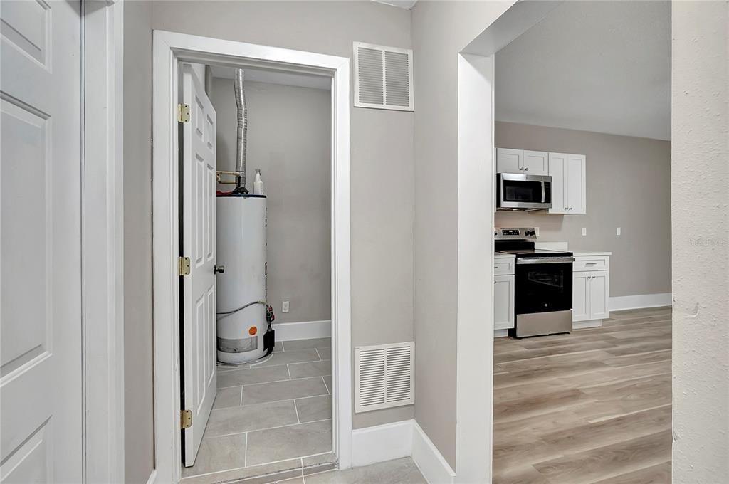 For Sale: $299,500 (3 beds, 2 baths, 1460 Square Feet)