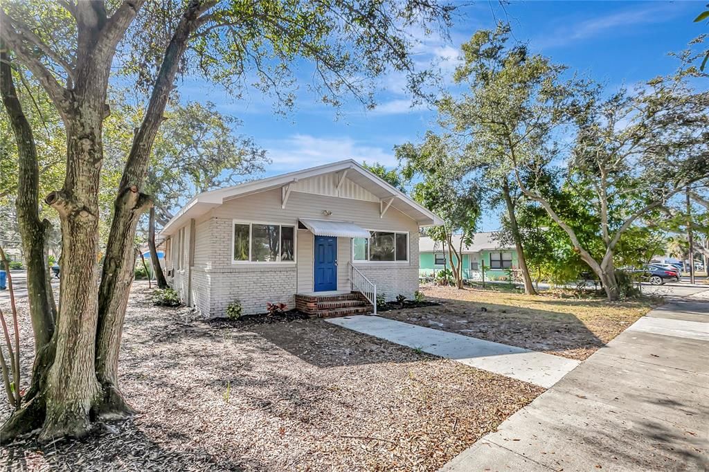 For Sale: $299,500 (3 beds, 2 baths, 1460 Square Feet)