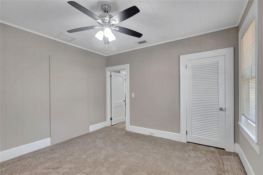 For Sale: $299,500 (3 beds, 2 baths, 1460 Square Feet)