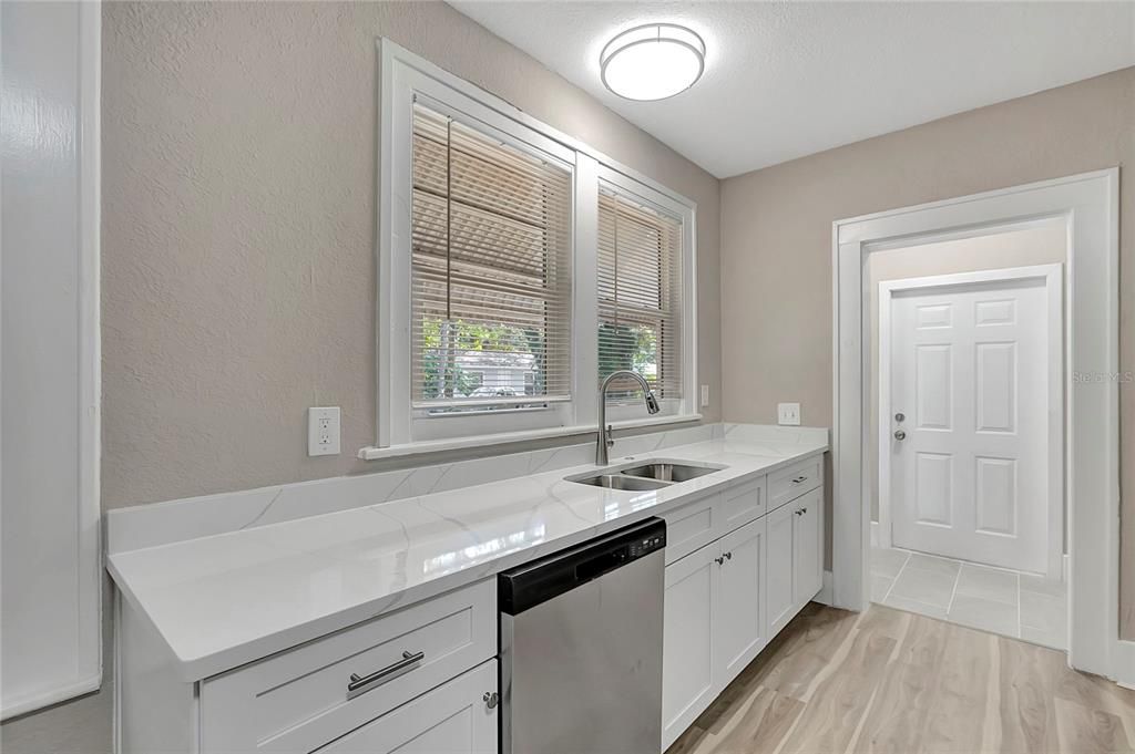 For Sale: $299,500 (3 beds, 2 baths, 1460 Square Feet)