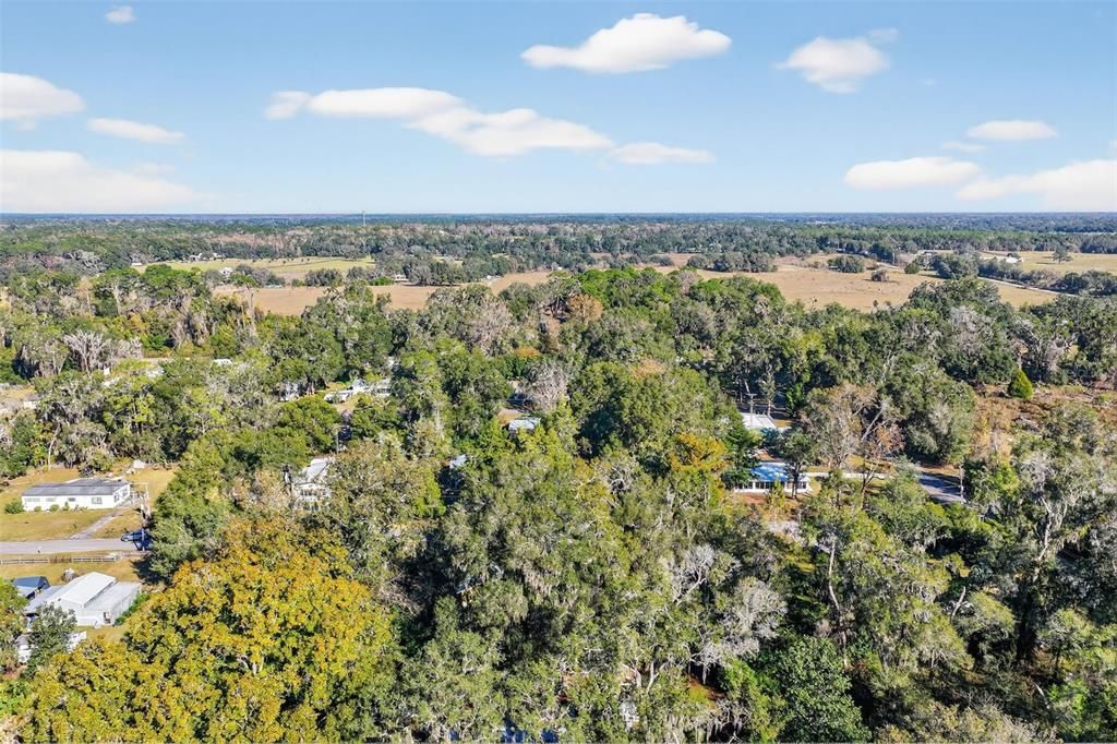 For Sale: $240,000 (2 beds, 1 baths, 828 Square Feet)