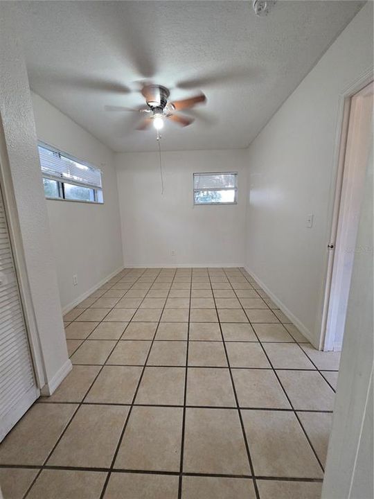 For Rent: $900 (1 beds, 1 baths, 400 Square Feet)