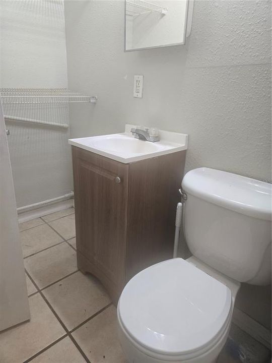 For Rent: $900 (1 beds, 1 baths, 400 Square Feet)