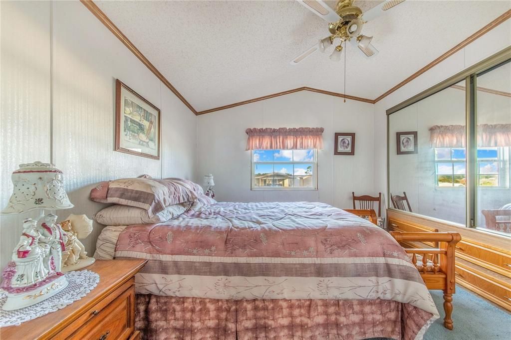 For Sale: $120,000 (2 beds, 2 baths, 546 Square Feet)