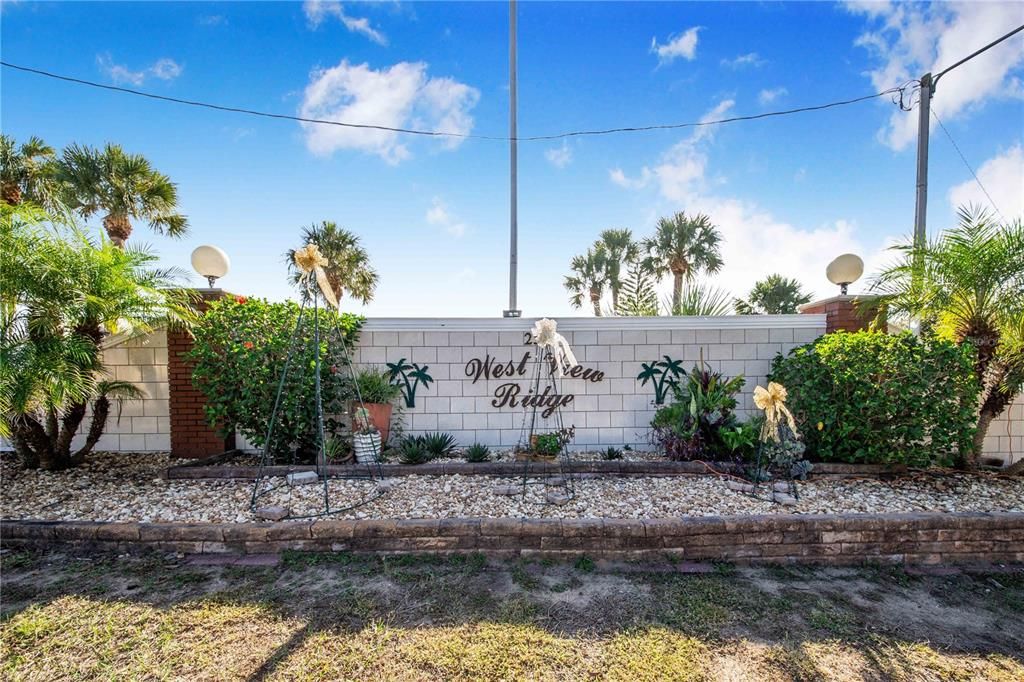 For Sale: $120,000 (2 beds, 2 baths, 546 Square Feet)