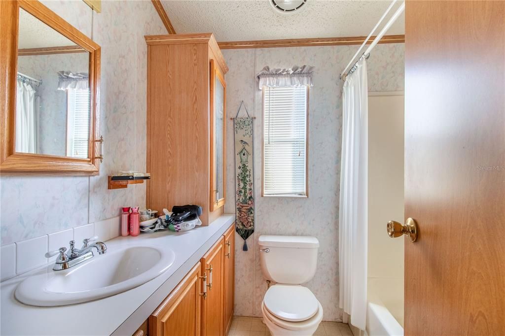 For Sale: $120,000 (2 beds, 2 baths, 546 Square Feet)