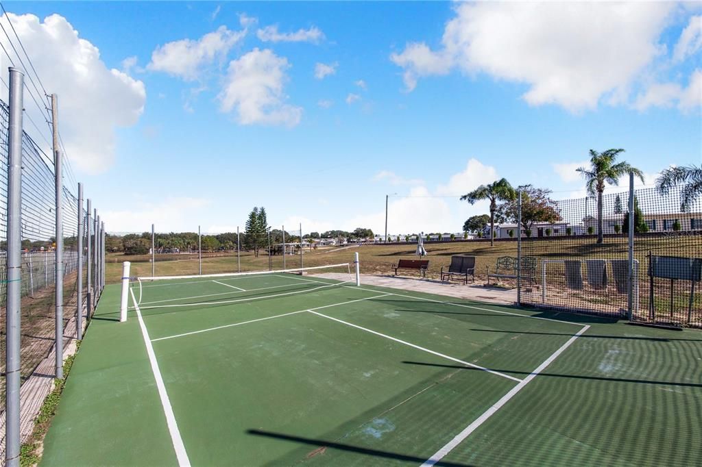 For Sale: $120,000 (2 beds, 2 baths, 546 Square Feet)