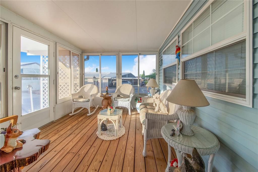 For Sale: $120,000 (2 beds, 2 baths, 546 Square Feet)